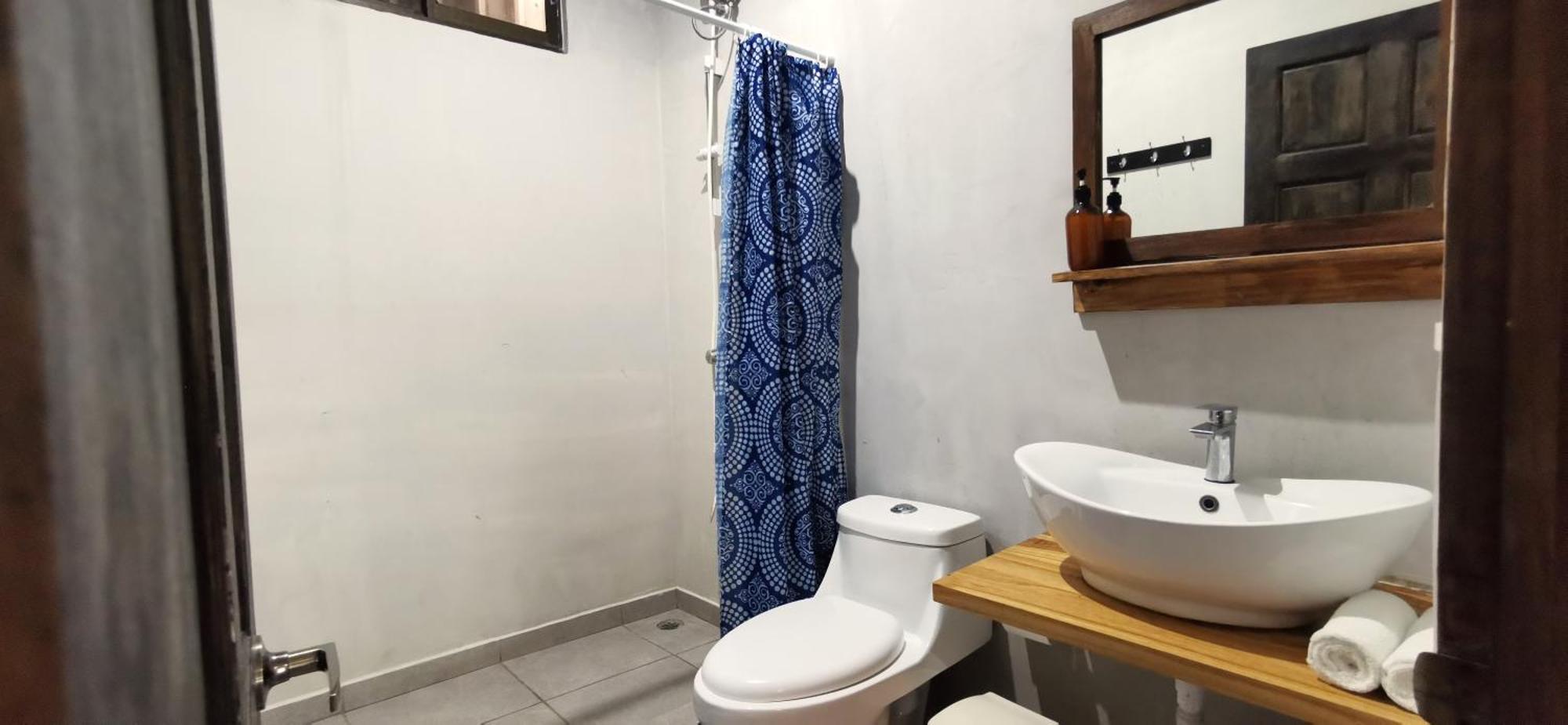 Riverside - Walk To The In Santa Teresa! Newly Renovated! Apartment Playa Santa Teresa (Puntarenas)