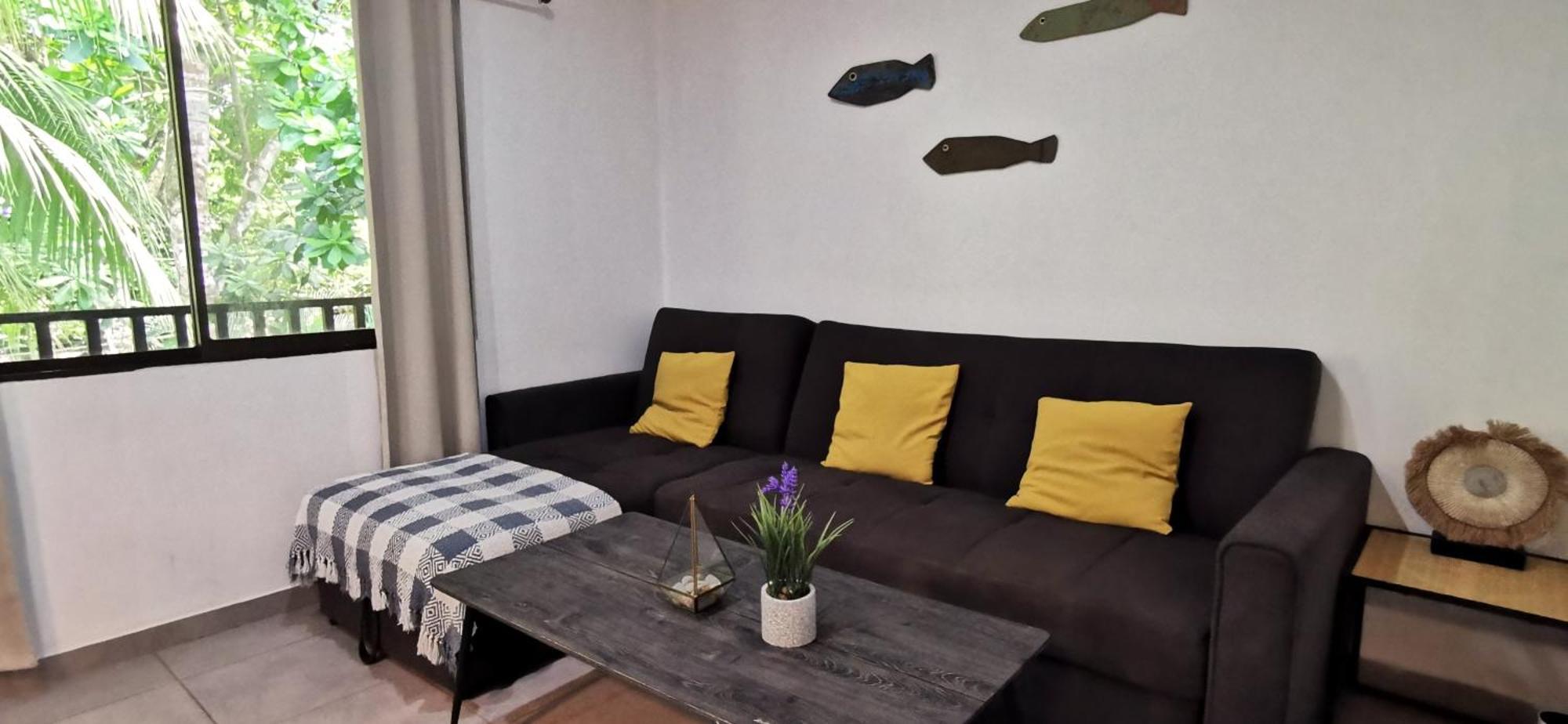Riverside - Walk To The In Santa Teresa! Newly Renovated! *