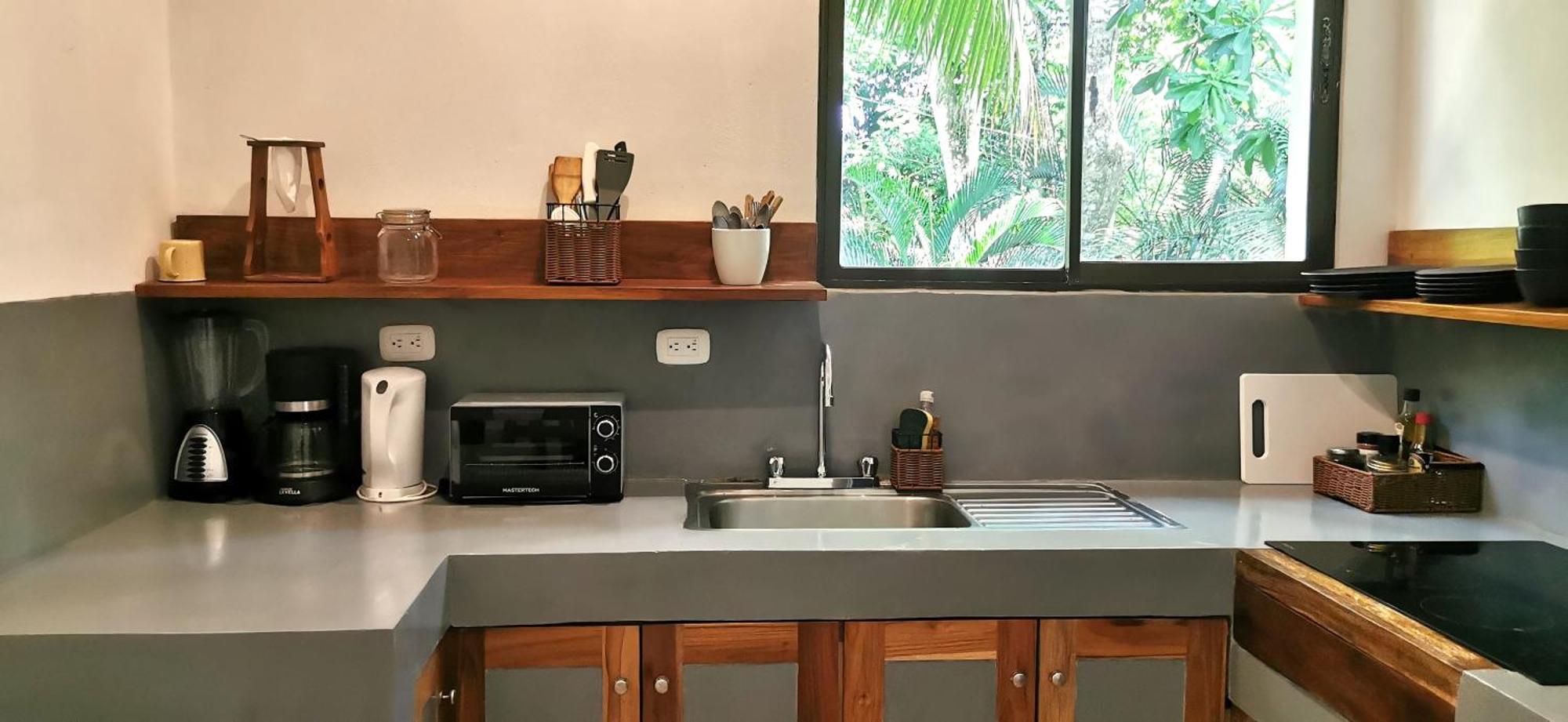 Apartment Riverside - Walk To The In Santa Teresa! Newly Renovated! Playa Santa Teresa (Puntarenas)