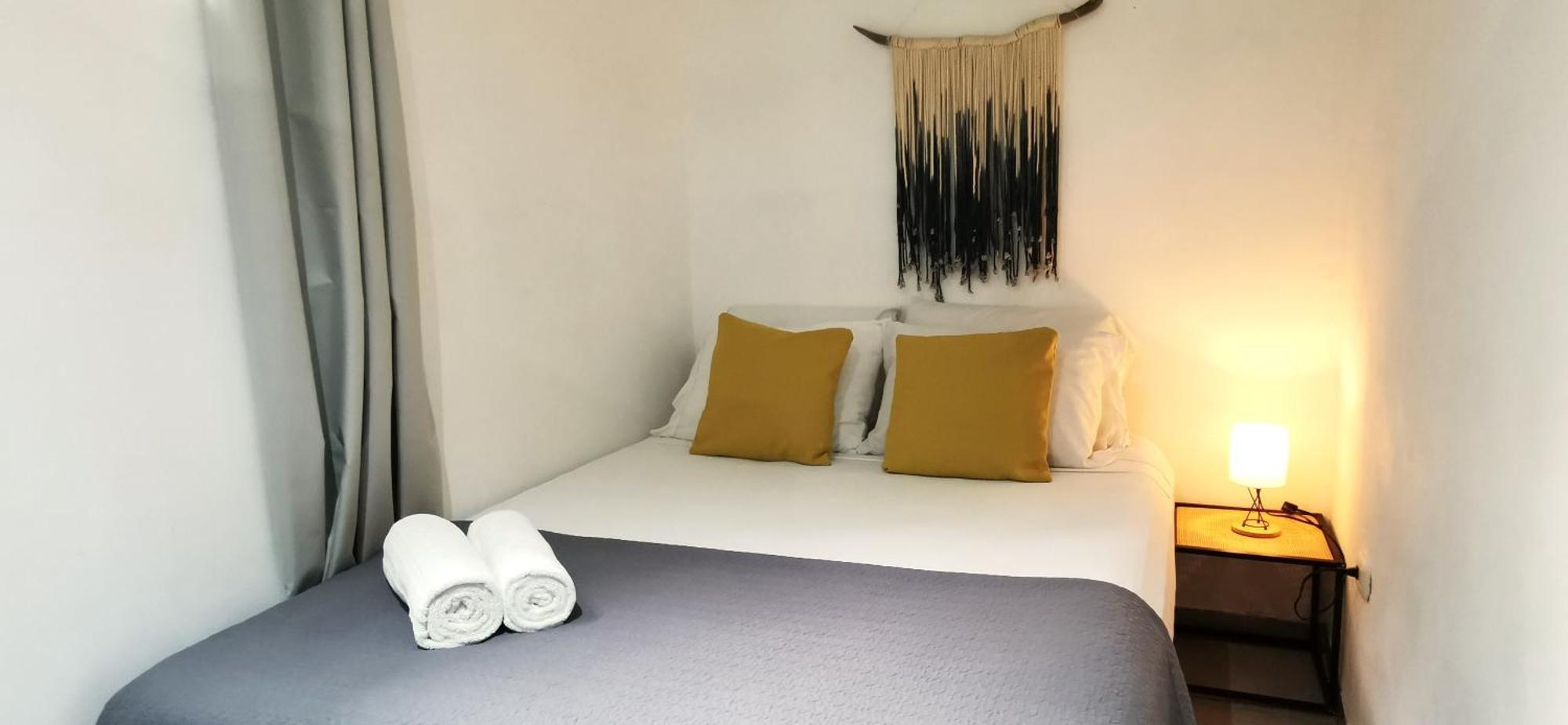 Apartment Riverside - Walk To The In Santa Teresa! Newly Renovated! *
