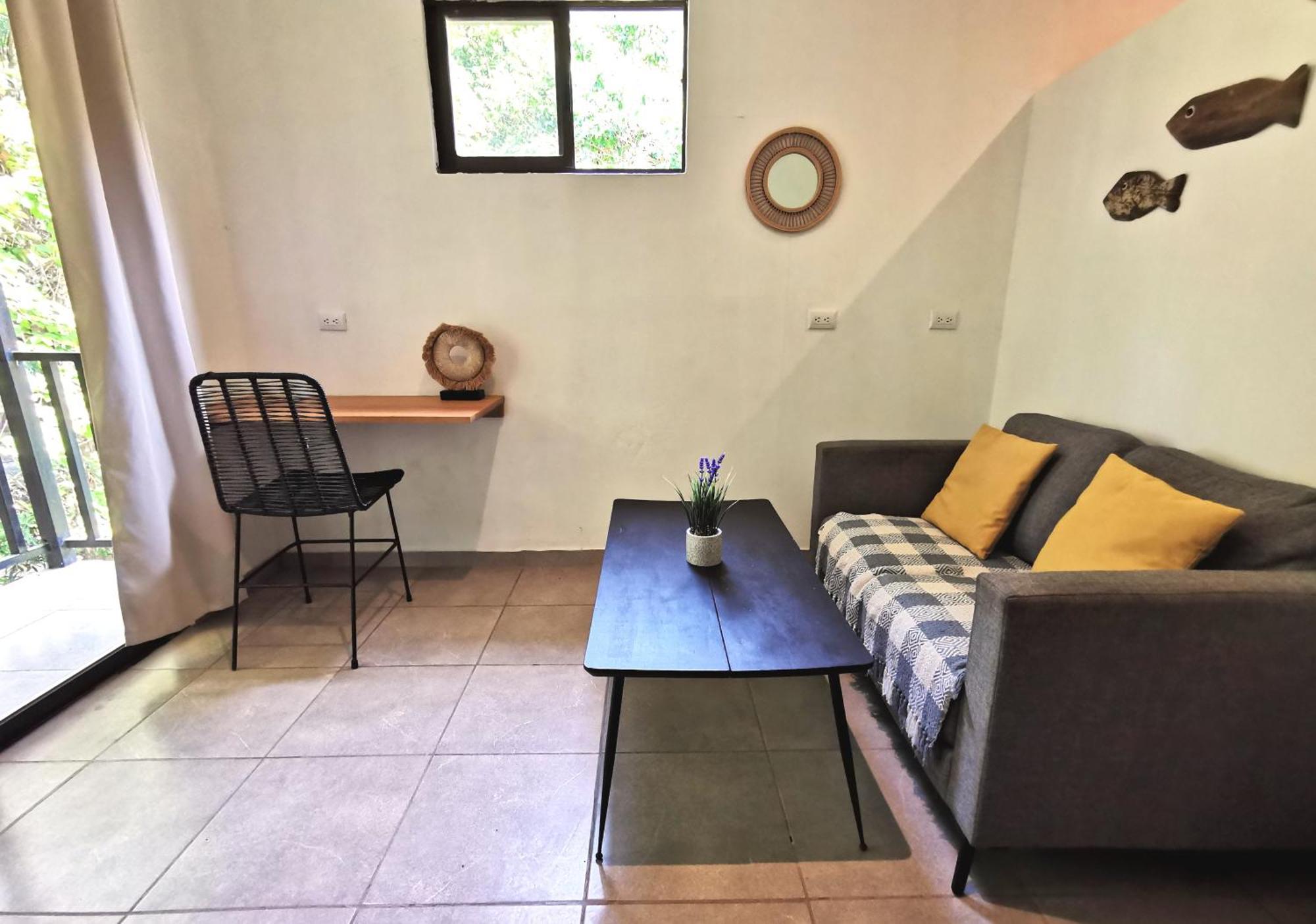 Apartment Riverside - Walk To The In Santa Teresa! Newly Renovated! Playa Santa Teresa (Puntarenas)