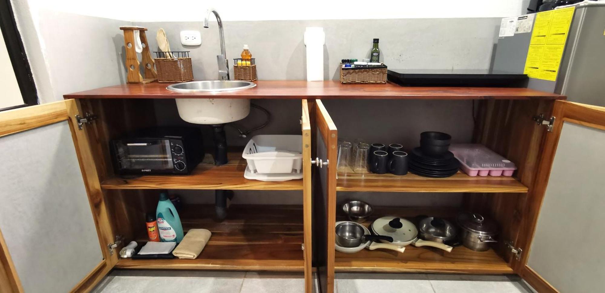 Riverside - Walk To The In Santa Teresa! Newly Renovated! Apartment