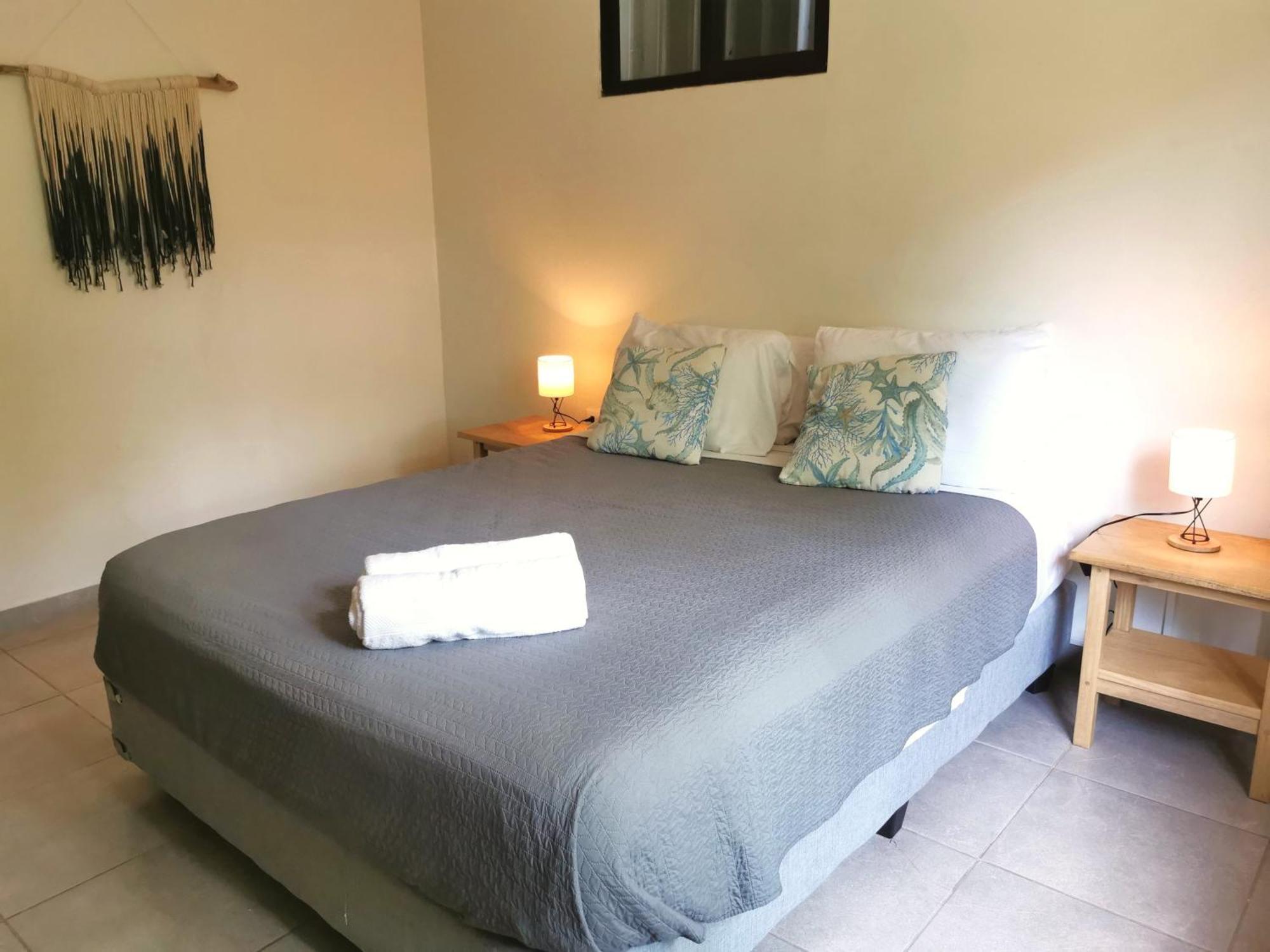 Apartment Riverside - Walk To The In Santa Teresa! Newly Renovated! Playa Santa Teresa (Puntarenas)